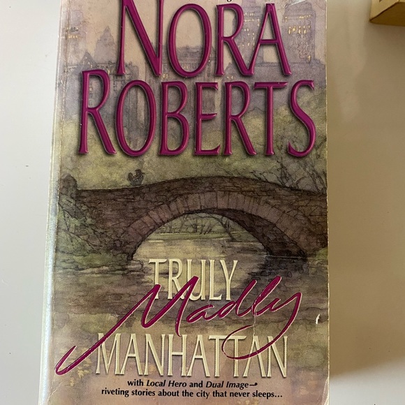 📍7 for $15📍 Nora Roberts: Truly Madly Manhattan - Picture 1 of 4